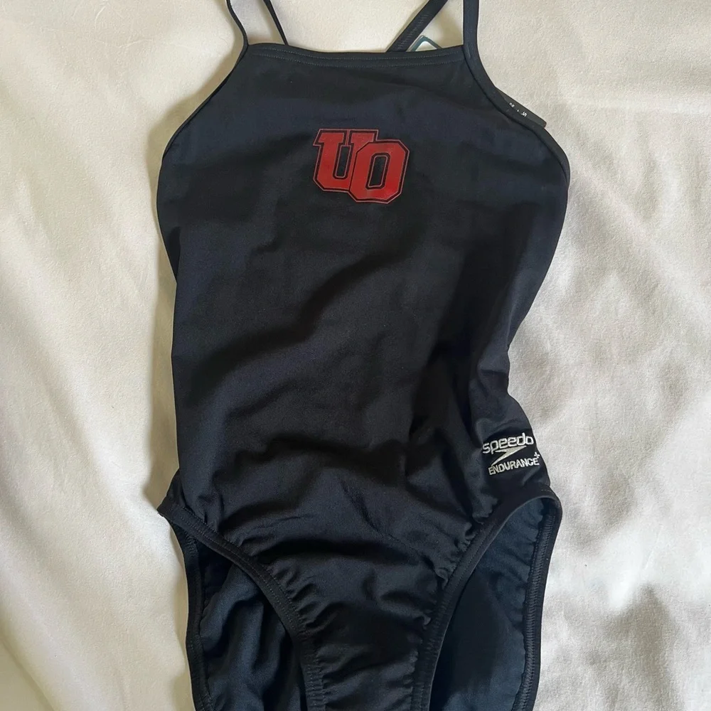 Speedo Endurance Black Cross Back Swimsuit Size 30